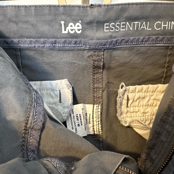 Lee Essential chinos.  Women’s 18W. Barely worn. - Picture 3 of 3
